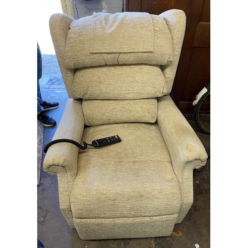 156 - COSI LIFT AN RECLINE ARMCHAIR