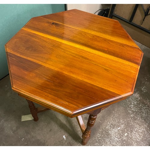 100 - EDWARDIAN WALNUT OCTAGONAL OCCASIONAL TABLE