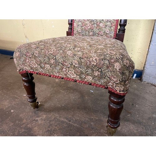 189 - VICTORIAN ROSEWOOD UPHOLSTERED BARLEY TWIST PRAYER CHAIR