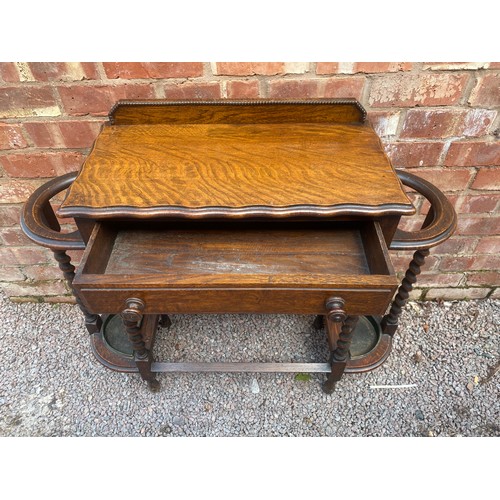 192 - OAK BARLEY TWIST AND PIE CRUST SIDE TABLE CANE STAND