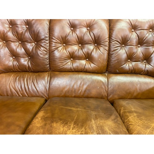 140 - OAK SHOW FRAME TAN LEATHER THREE PIECE SUITE