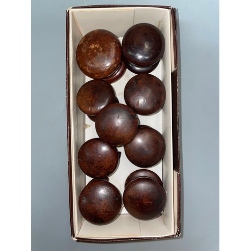 514 - VICTORIAN WOODEN TURNED FURNITURE KNOBS