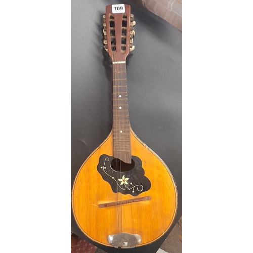 520 - ITALIAN TYPE MANDOLIN A/F AND A FINGER PIANO