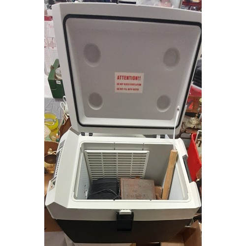 302 - COOLER BOX