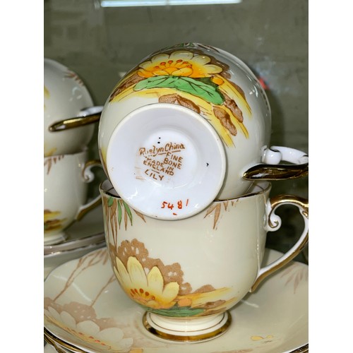 442 - ROSALYN CHINA LILLY PATTERN TEA SET