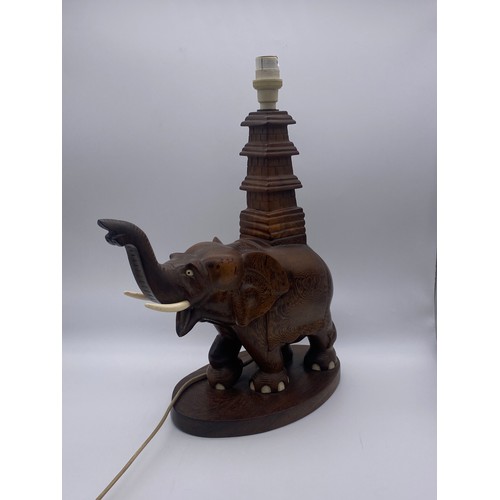 667 - CARVED ELEPHANT HOWDOW TABLE LAMP