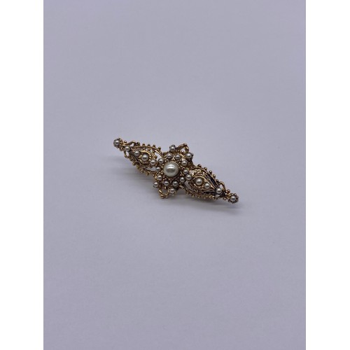 567 - UNMARKED SEED PEARL LOZENGE BROOCH