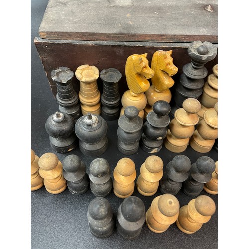 504 - BOX OF TURNED WOODEN CHESS PIECES A/F