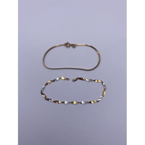 588 - 9CT GOLD OVAL LINK BRACELET AND SMALL 9CT GOLD BRACELET 3.1G