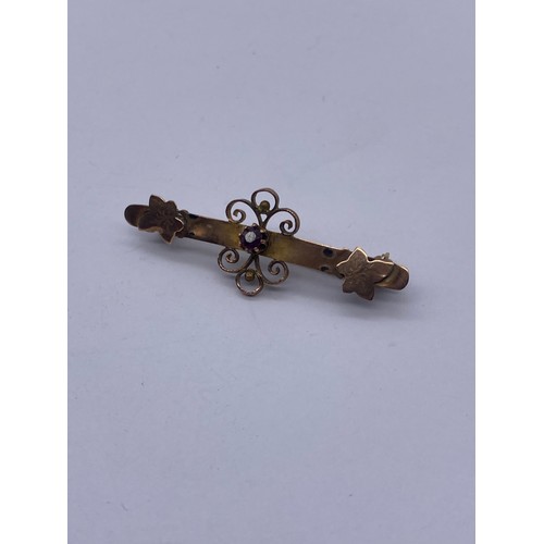 570 - 9CT GOLD GARNET SET BAR BROOCH, 9CT GOLD ETERNITY BAND, YELLOW METAL PEAR PENDANT, PAIR OF 9CT GOLD ... 