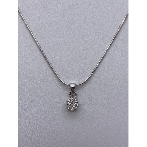 547 - STAMPED 750 18CT WHITE GOLD CHAIN WITH LOBSTER CLAW FASTENER WITH 18CT GOLD DIAMOND CLUSTER PENDANT ... 