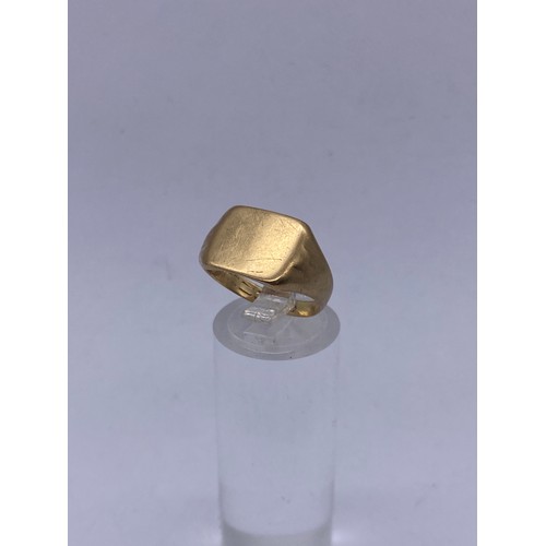 592 - 9CT GOLD SIGNET RING SIZE N 4.1G APROX