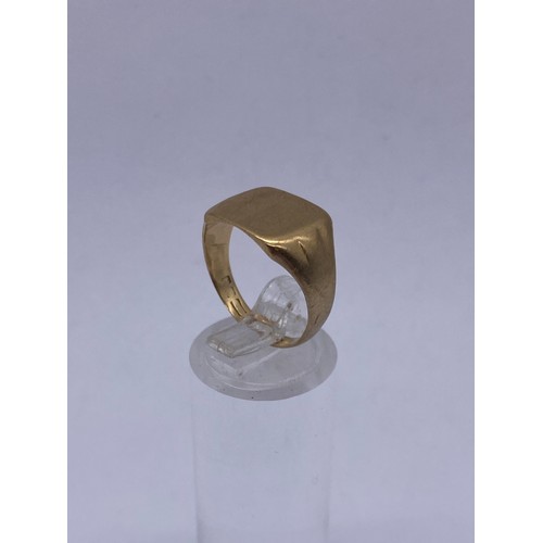 592 - 9CT GOLD SIGNET RING SIZE N 4.1G APROX