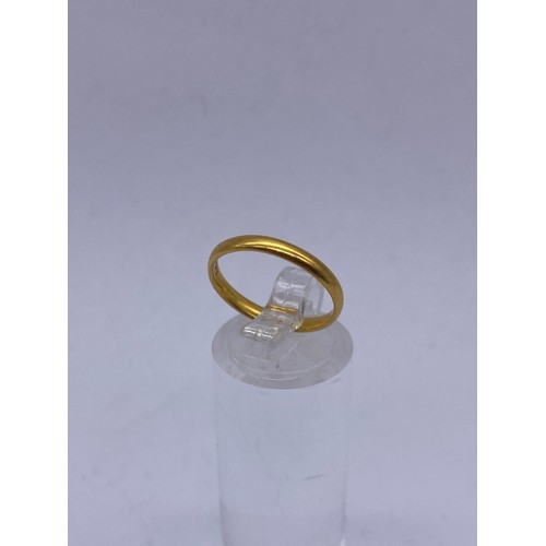 532 - 22CT GOLD WEDDING BAND 2.1G APPROX