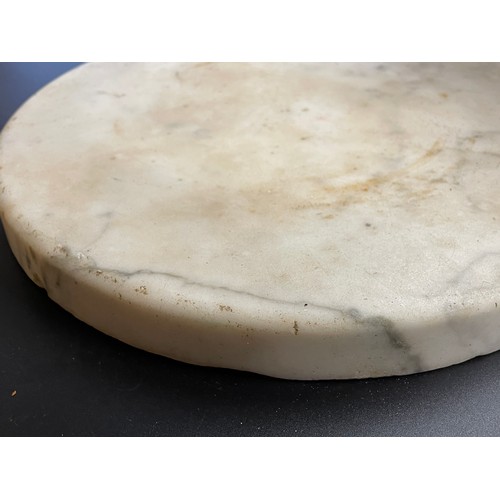 696 - CIRCULAR POLISHED MARBLE TRIVET