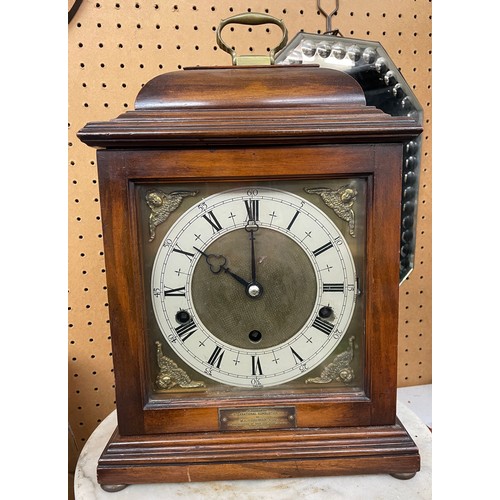 729 - 20TH CENTURY GEORGIAN STYLE CADDY TOP CASED BRACKET CLOCK WITH ELLIOTT MOVEMENT