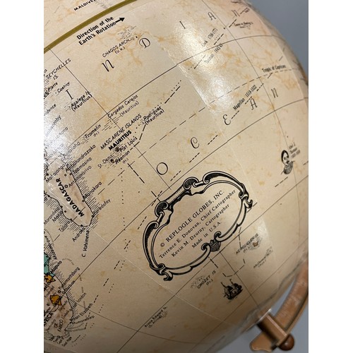 352 - REPLO GLOBE TERESTRIAL GLOBE