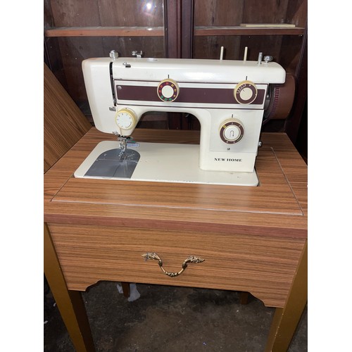 205 - WOOD EFFECT TABLE NEW HOME SEWING MACHINE