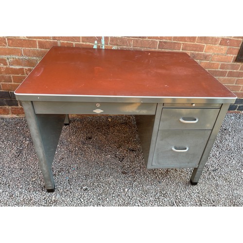 126 - MID 20TH CENTURY ART METAL SINGLE PEDESTAL DESK