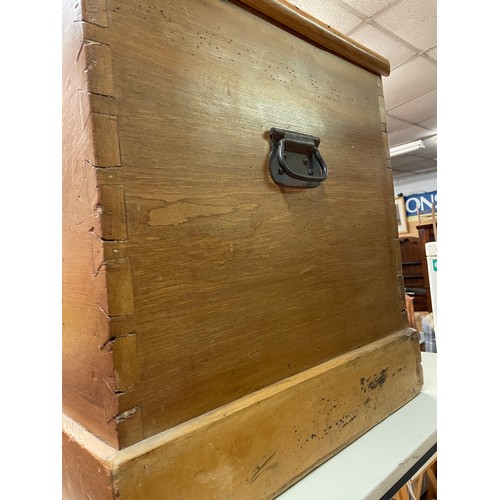 30 - LARGE PINE TWIN HANDLED TRUNK