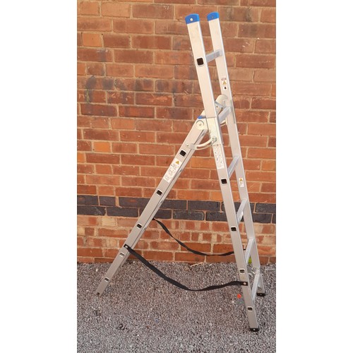 206 - ALUMINIUM EXTENDING LADDER