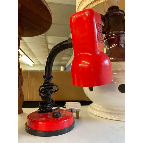 491 - VINTAGE RED ENAMEL ADJUSTABLE LAMP