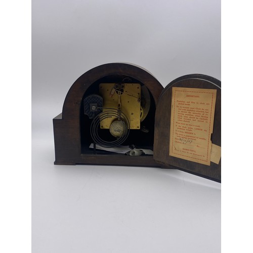 511 - OAK ARCH CASED CHIMING MANTLE CLOCK