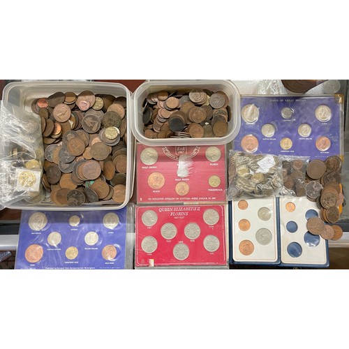 569 - TWO TUBS OF GB PRE DECIMAL HALF PENNIES, TWO PENCE, AND THREE PENCE