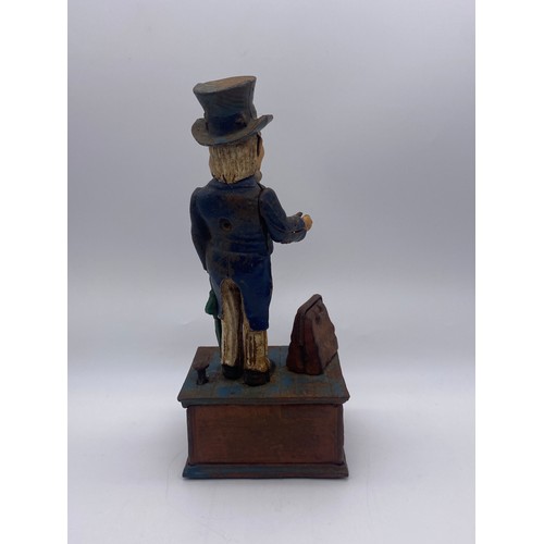 554 - CAST IRON NOVELTY UNCLE SAM MONEY BANK