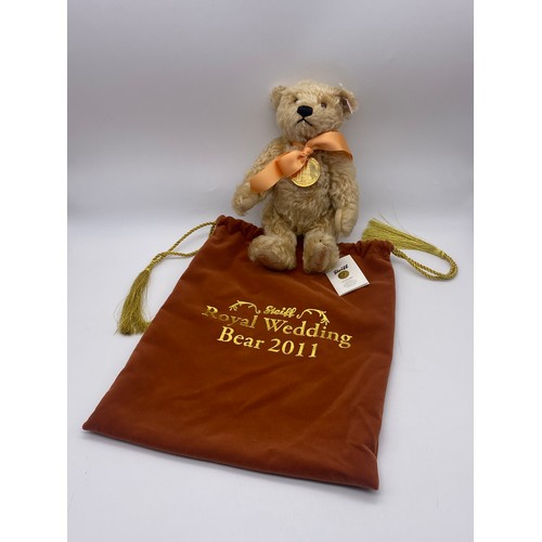 550 - STEIFF ROYAL WEDDING BEAR 2011 WITH DRAWER STRING BAG