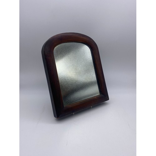 666 - SMALL ARCHED VICTORIAN MIRROR