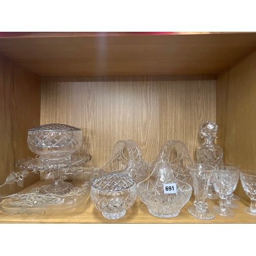 691 - SHELF OF GLASSWARE INCLUDING ROYAL DOULTON DECANTER AND DRINKING GLASSES, BASKETS AND ROSE BOWLS