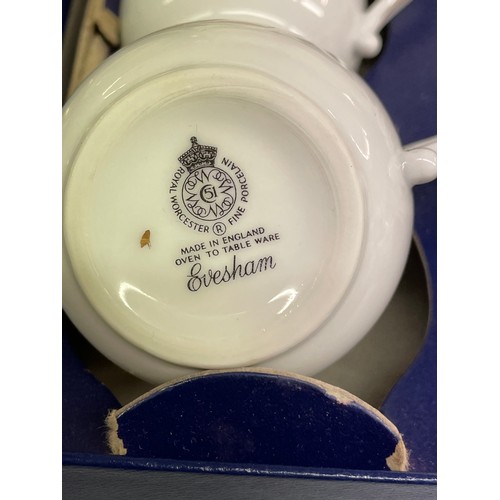 472 - BOXED ROYAL WORCESTER EVESHAM CHOCOLATE POT SET AND PLATED CONDIMENT ON TRAY