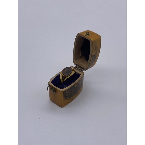 609 - 9CT GOLD OVAL SIGNET RING IN A MAUCHLEN WARE BOX 2.2G APPROX