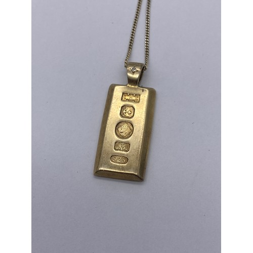 617 - SILVER GILT INGOT PENDANT ON FINE TRACE CHAIN, SILVER WISH BONE FACET STONE PENDANT ON TRACE CHAIN, ... 