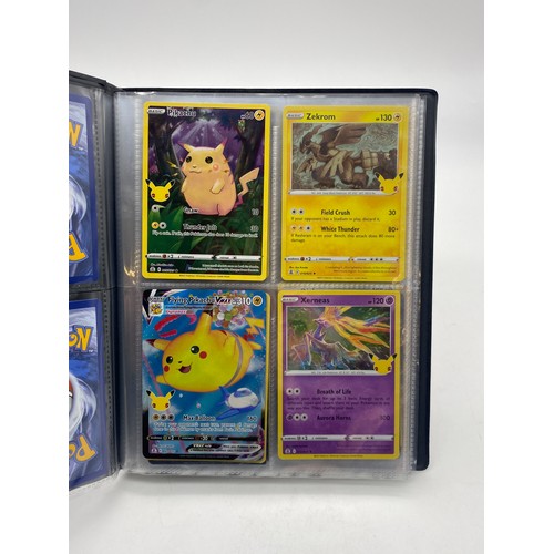 594 - SMALL BINDER OF POKÉMON TRADING CARDS