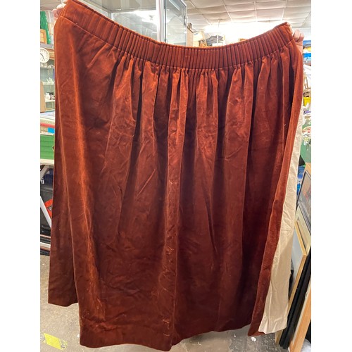 683 - PAIR OF VELVET LINED CURTAINS 70 WIDE X 52 INCHES DROP APPROX