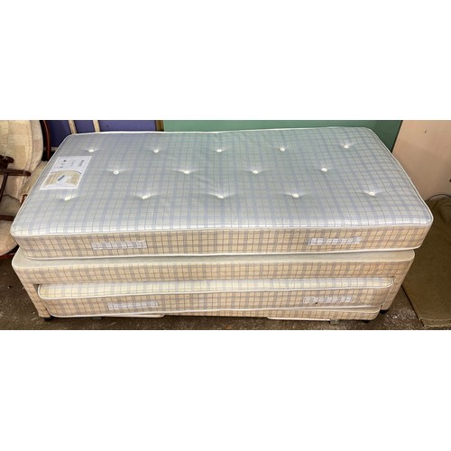 80 - MYERS SINGLE GUEST BED