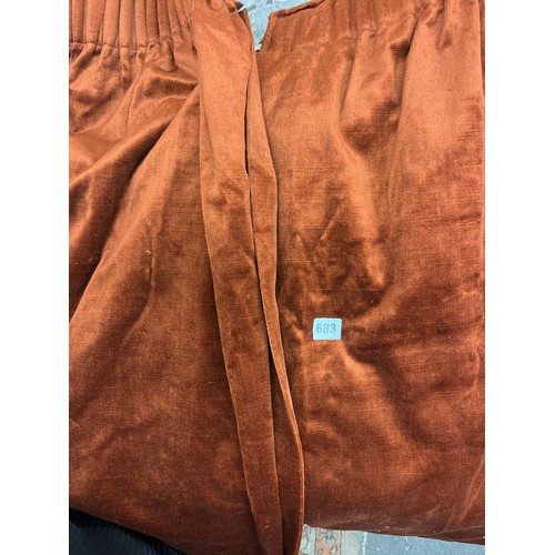 177A - PAIR OF VELVET LINED CURTAINS 70 WIDE X 52 INCHES DROP APPROX