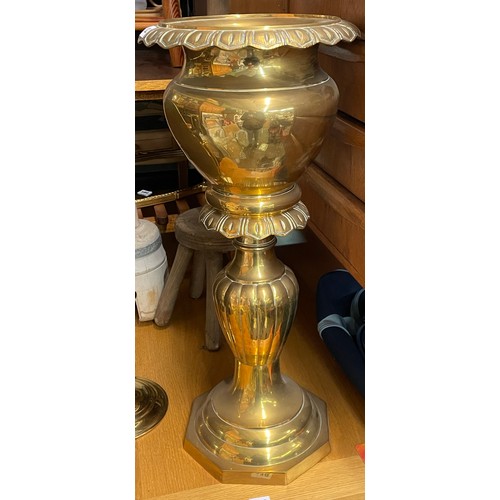 182 - LOBED PEDESTAL JARDINIERE