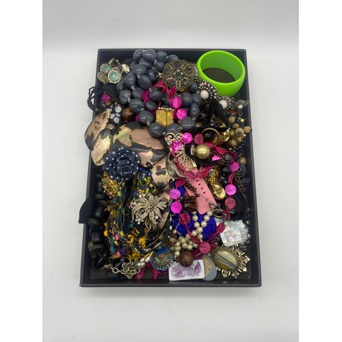 650 - BOX OF ASSORTED COSTUME JEWELLERY INC BANGLES, BEADS AND WRISTWATCH