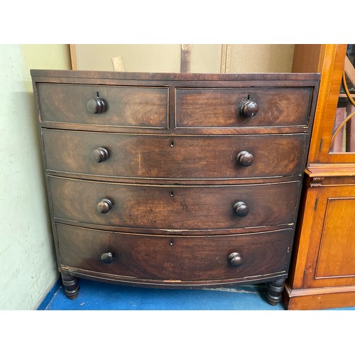 6 - EARLY 19TH CENTURY MAHOGANY BOW FRONT TWO OVER THREE DRAWER CHEST