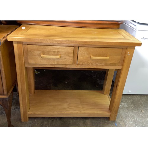 167 - CONTEMPORARY OAK TWO DOOR SIDE TABLE