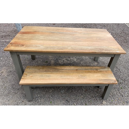 83 - MANGO WOOD TOP EXTENDING OBLONG TABLE ON CHUNKY LEGS AND BENCH