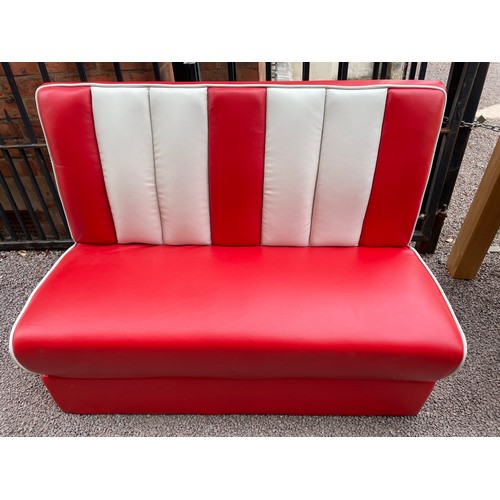 85 - AMERICAN DINER STYLE RED AND WHITE UPHOLSTERED CHROME TABLE WITH BENCH SEAT AND SIDE CHAIRS