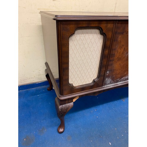 3 - 1960S/70S DYNATRON WALNUT CABINET GRAMOPHONE ON CABRIOLE LEGS