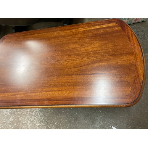 138 - MAHOGANY OVAL COFFEE TABLE