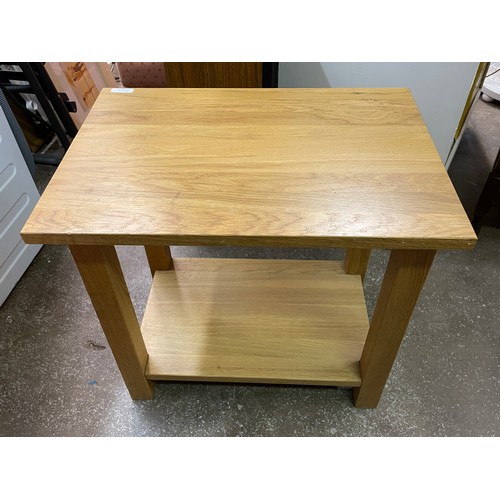 109 - LIGHT OAK LAMP TABLE