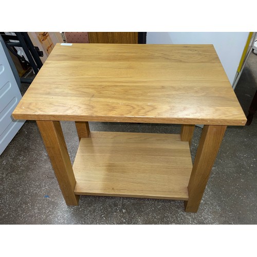 109 - LIGHT OAK LAMP TABLE