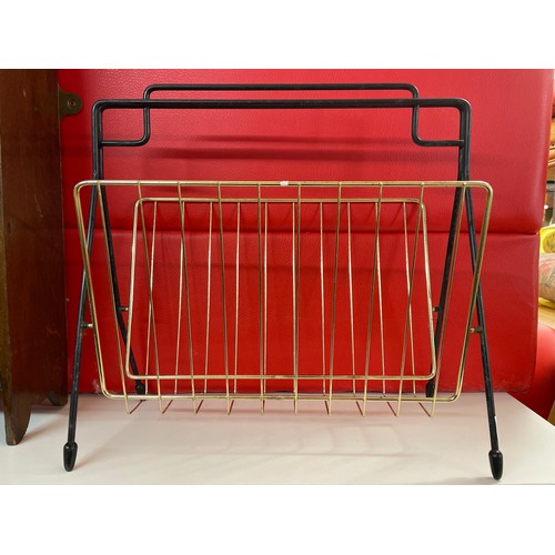 113 - 1960S WIRE WORK MAGAZINE RACK